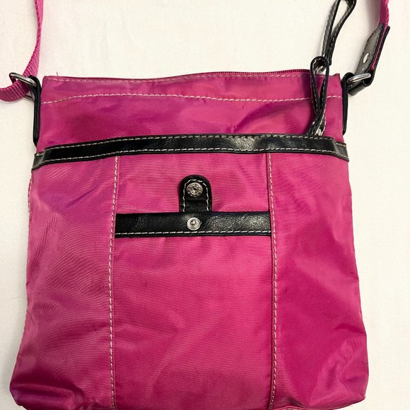 🎉Purse Sale🎉 Nine West Hot Pink Crossbody Purse/Bag  9 ½” x 10” - Picture 3 of 10